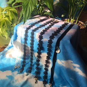 ⭐️3 for $15⭐️ Floral Black and White Choker Bundle